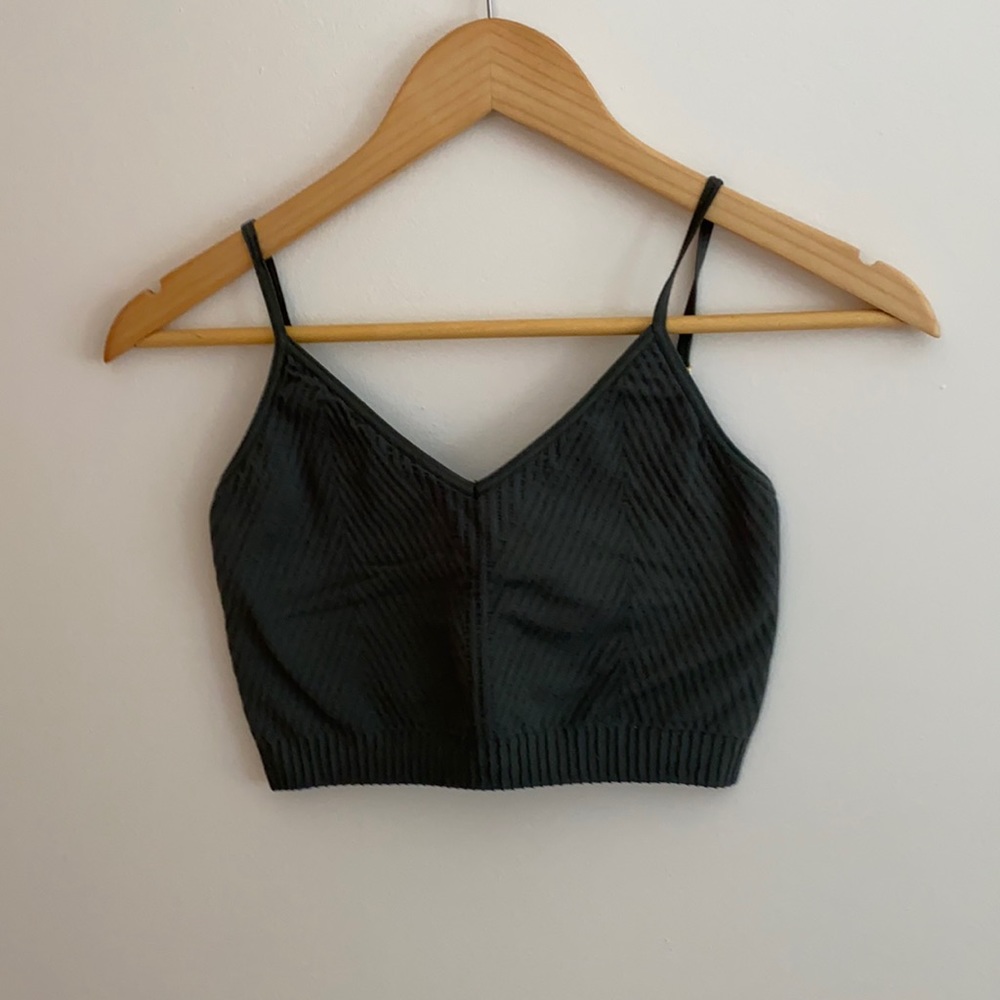 Yoga dark green cropped top
